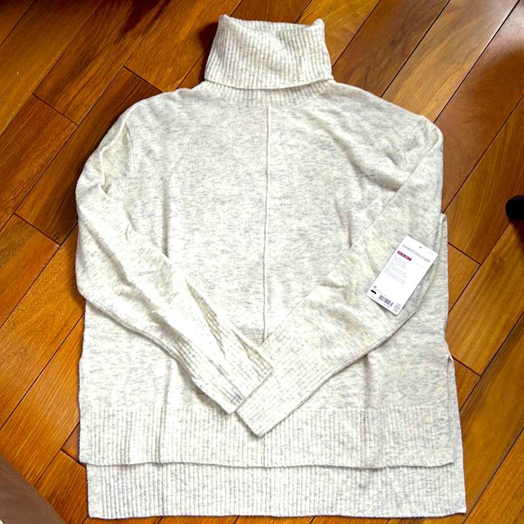 Athleta “Transit” Pullover